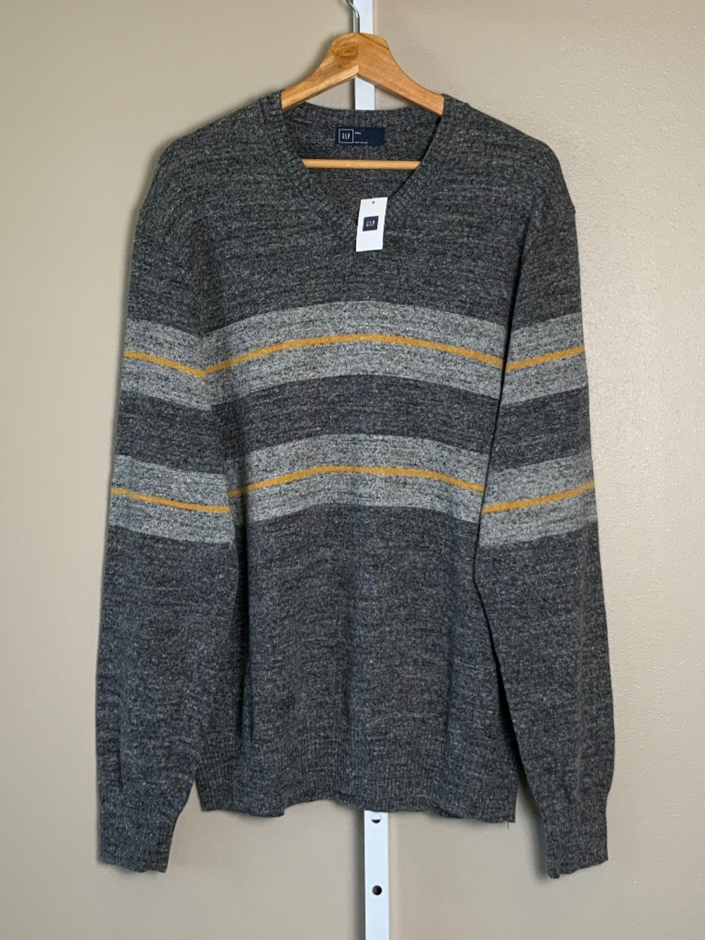 GAP Marled Multi-Stripe V-Neck Sweater